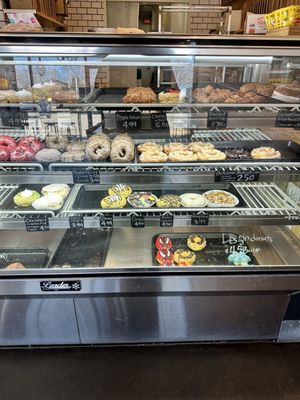 Earnest Donuts by null