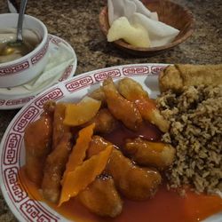 Mandarin House Chinese Restaurant - Sweet and sour chicken with wonton soup