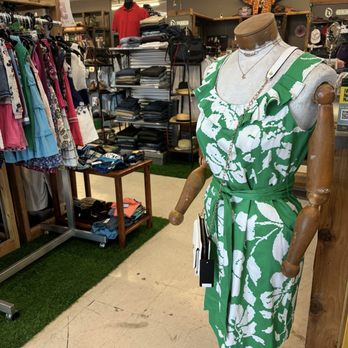 Dapper Cafe - Thrift Stores Near Me - Hurst, Texas
