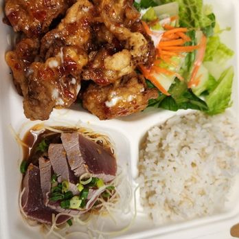 Irifune Restaurant - Karaage Chicken and Sashimi Combo - Japanese Near Me - Honolulu, Hawaii