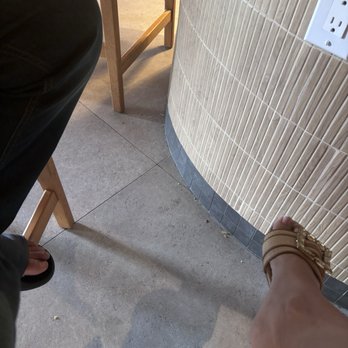 Tokyo Tuna - Dirty floors right under us - Japanese Near Me - South Miami, Florida