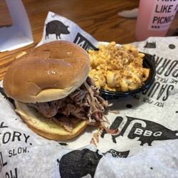 Old Carolina Barbecue Company - Pulled Pork Sandwich with Mac and cheese