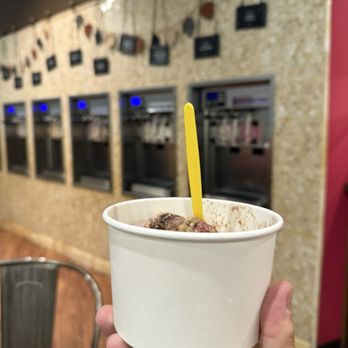 Chiller Bee- Montgomery - Ice Cream & Frozen Yogurt Near Me - Montgomery, Texas Chiller Bee- Montgomery - Ice Cream & Frozen Yogurt Near Me - Montgomery, Texas
