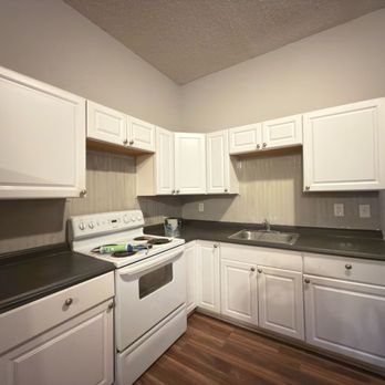 Pro Painting - Restyled backsplash in rental by ProPainting. - Painters Near Me Pro Painting - Restyled backsplash in rental by ProPainting. - Painters Near Me
