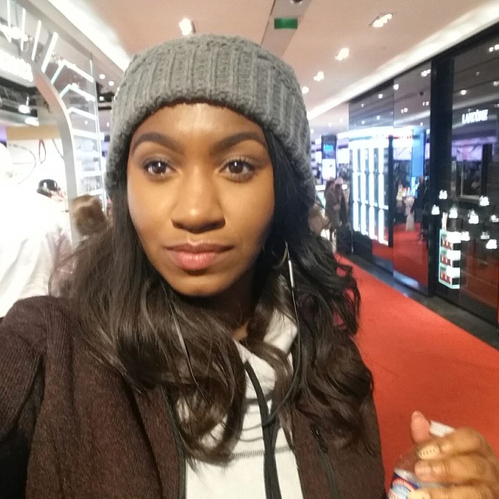 My selfies from the entrance,  after birthday shopping.