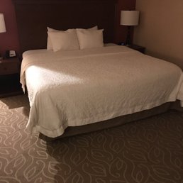 Uncomfortable bed, no a/c