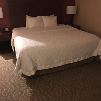 Hampton Inn Spokane - Uncomfortable bed, no a/c - Hotels Near Me - Spokane, Washington