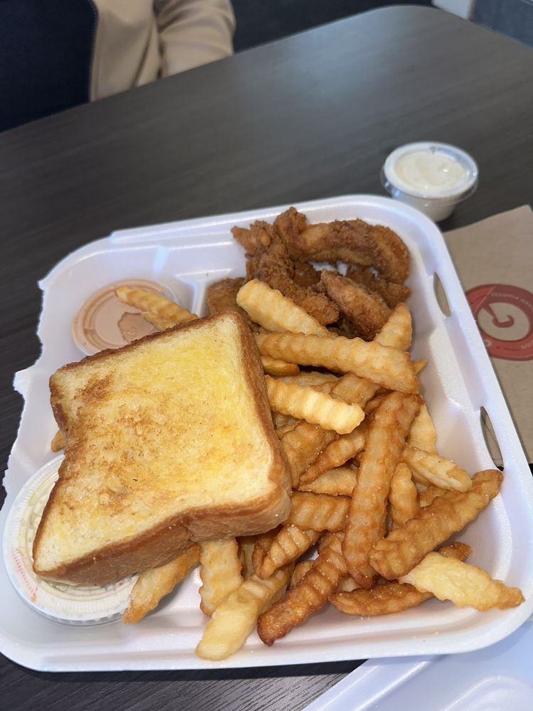 GUTHRIE’S CHICKEN OLIVE BRANCH Updated May 2024 11 Photos 8277