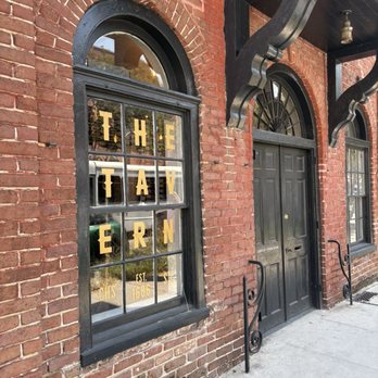 The Tavern at Rainbow Row - Beer, Wine & Spirits Near Me - Charleston, South Carolina The Tavern at Rainbow Row - Beer, Wine & Spirits Near Me - Charleston, South Carolina
