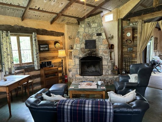 Barons CreekSide by null