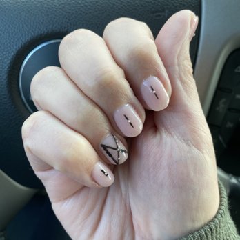 Q Nails and Spa - Dip Nails custom design with gems - Nail Salons Near Me - Martinsburg, West Virginia
