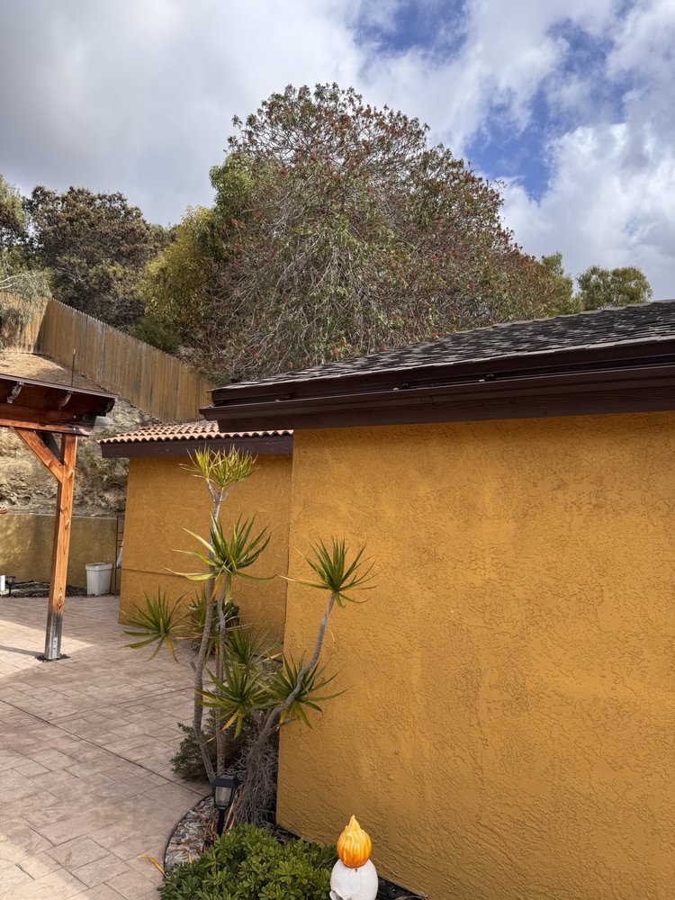 Slide of SD Supreme Roofing Services