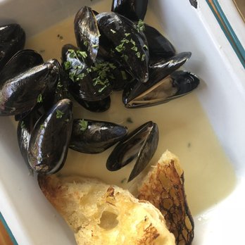 TLC Austin - Mussels with Lemon Garlic butter - American Near Me - Austin, Texas TLC Austin - Mussels with Lemon Garlic butter - American Near Me - Austin, Texas