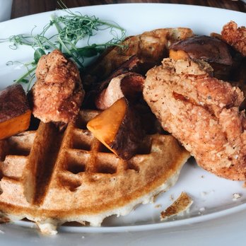 Brim House - Chicken & Waffles - American Near Me - Toledo, Ohio
