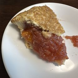 Sand Hill Berries - Raspberry peach pie