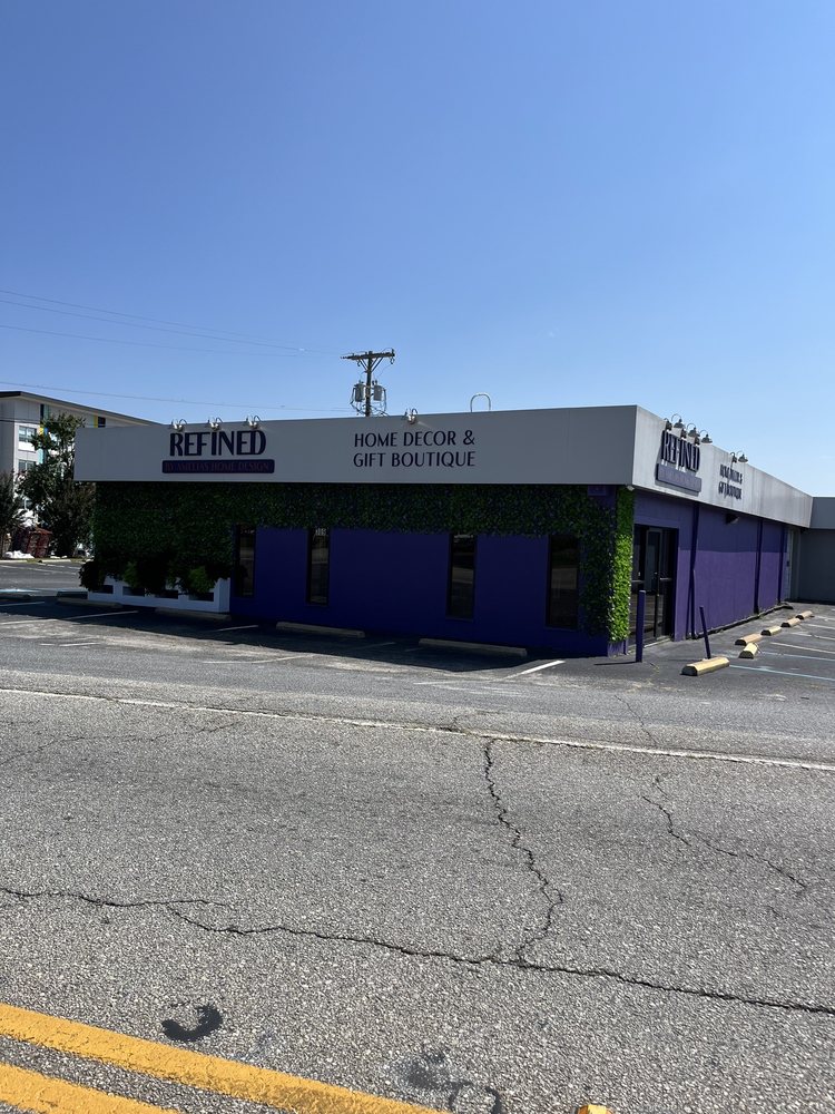 REFINED Updated March 2024 309 N Blackstock Rd, Spartanburg, South Carolina Jewelry