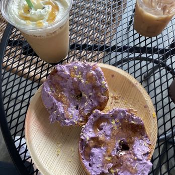 HITIDES Coffee - Blueberry bagel - Coffee & Tea Near Me - Kansas City, Missouri HITIDES Coffee - Blueberry bagel - Coffee & Tea Near Me - Kansas City, Missouri