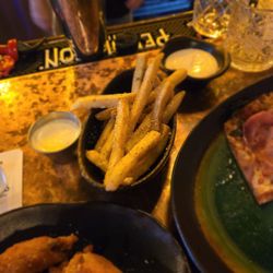 Roxy’s - Small truffle fries