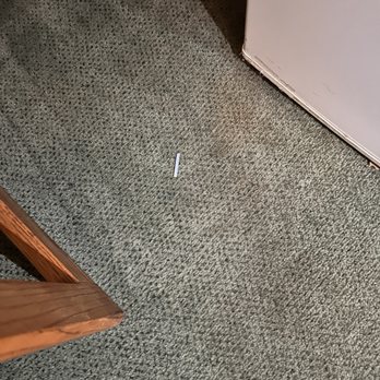 Winthrop Inn - Trash on the floor - Hotels Near Me - Winthrop, Washington