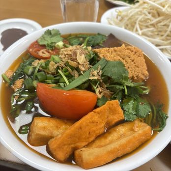 Huong Que - Vietnamese Near Me - Boston, Massachusetts