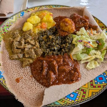 Lalibela - Mixed plate - Ethiopian Near Me - Sioux Falls, South Dakota