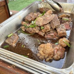 Island Breeze Luau - Juicy, flavorful beef