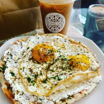 Oromo Cafe Bucktown - Breakfast Naan 12 oz. Maple, Maca, Pecan Latte Concoction - Cafes Near Me - Chicago, Illinois