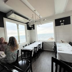 The Ocean House Restaurant - Bar