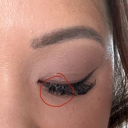 Montage Salon & Spa - The clump of lashes she applied. You can see the glue and eyeshadow all over. A CLUMP of mess.