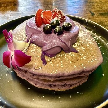 Guieb Cafe - Ube pancakes - New American Near Me - Honolulu, Hawaii