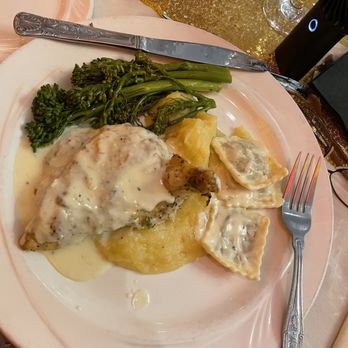 Reef Special Events - Chicken with mash potatoes and broccolini - Seafood Near Me - Long Beach, California Reef Special Events - Chicken with mash potatoes and broccolini - Seafood Near Me - Long Beach, California
