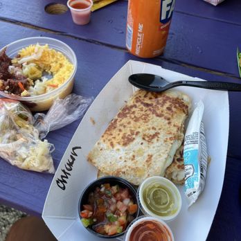 Guanacos Melting Pot - Chicken quesadillas - Food Trucks Near Me
