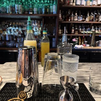 The Courtesy - Bar cocktail class - Cocktail Bars Near Me - Winter Park, Florida