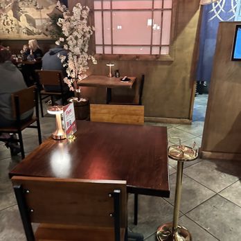 EAT'S SUSHI - inside - Sushi Bars Near Me - Costa Mesa, California