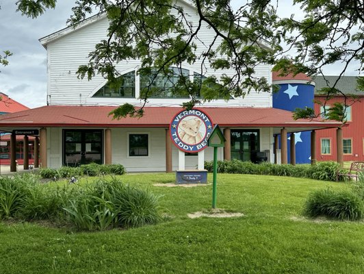 Vermont Teddy Bear Factory by null