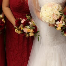 Bridemaid and Bride's bouquet