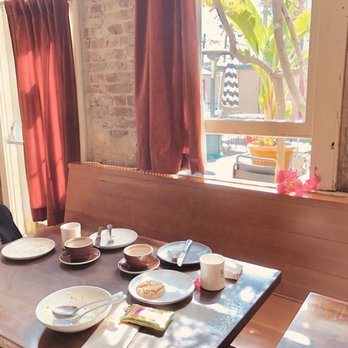 Pizzaiolo - Sun kissed atmosphere for brunch! - Italian Near Me - Oakland, California Pizzaiolo - Sun kissed atmosphere for brunch! - Italian Near Me - Oakland, California