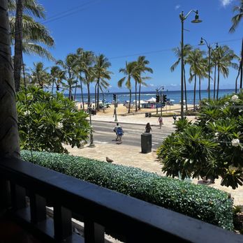 Lulu's Waikiki - Beach view from inside of the restaurant. - Burgers Near Me - Honolulu, Hawaii Lulu's Waikiki - Beach view from inside of the restaurant. - Burgers Near Me - Honolulu, Hawaii