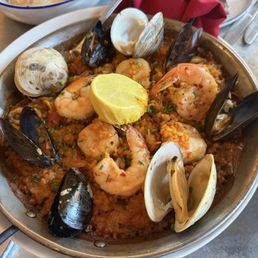 Paella Mariscos* Paella Mariscos*