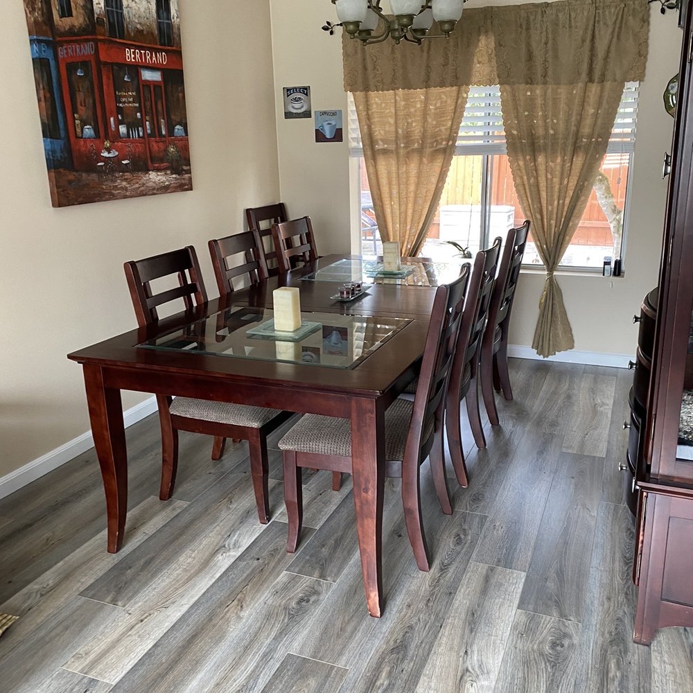 Intra Flooring - Dining room - Flooring Near Me - Kent, Washington Intra Flooring - Dining room - Flooring Near Me - Kent, Washington