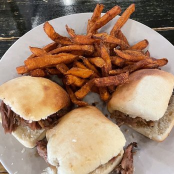 Puckett's Restaurant - Barbeque Near Me - Franklin, Tennessee Puckett's Restaurant - Barbeque Near Me - Franklin, Tennessee