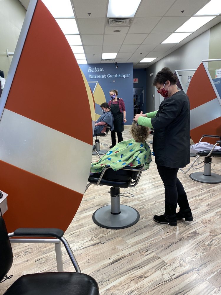 GREAT CLIPS Updated September 2024 674 N West End Blvd, Quakertown
