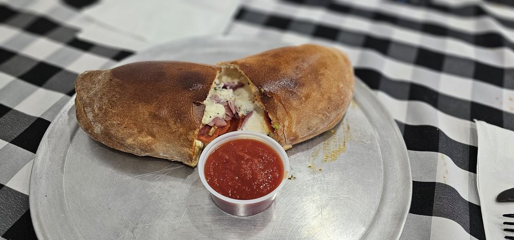 Gondolfo's Pizza Image