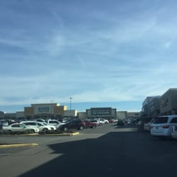 Bed Bath & Beyond - Driving in off Bryant Ave