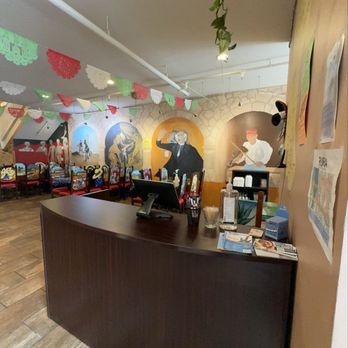 Cinco De Mayo - Cinco d mayo in Rockford, the table seating area - Mexican Near Me - Rockford, Michigan