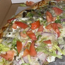 16" Gyro - my gyro loving kiddos loved this pizza