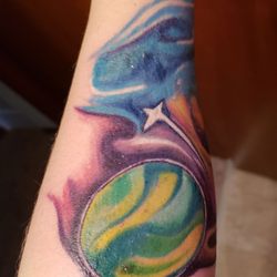 Liquid Ink Tattooing & Body Piercing - I cant wait to get clowned on by my peers for this crap job!