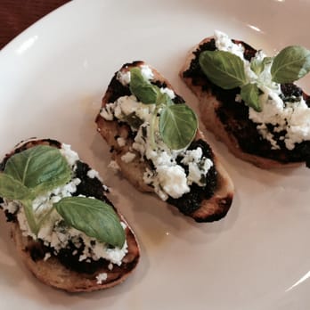 MW Restaurant - New American Near Me - Honolulu, Hawaii