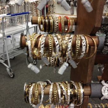 Sam Moon - Jewelry Near Me - Shenandoah, Texas Sam Moon - Jewelry Near Me - Shenandoah, Texas