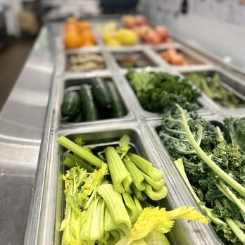 Extract Juicery - Freshness you can see. Hand-picked celery, kale, cucumber & citrus -- cold-pressed daily to lock in every nutrient - Juice Bars & Smoothies Near Me - Wheaton, Illinois
